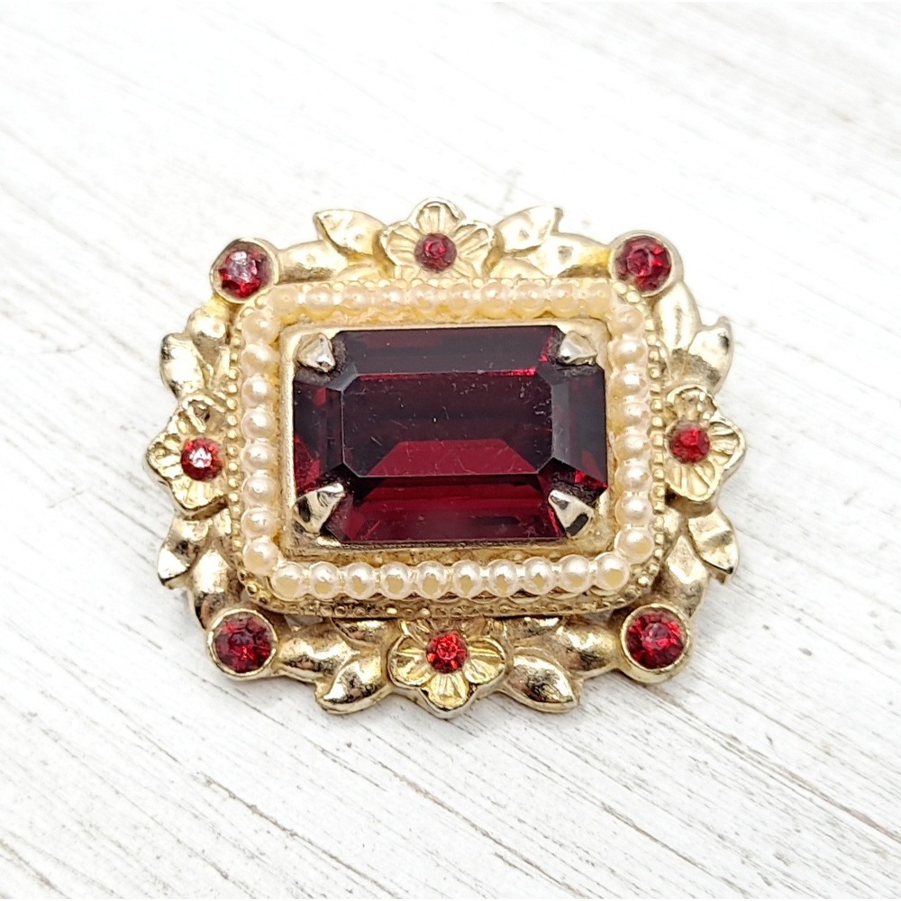 Vintage Coro Rhinestone Brooch Gold Tone Red Glass Floral Design Mid-Century
